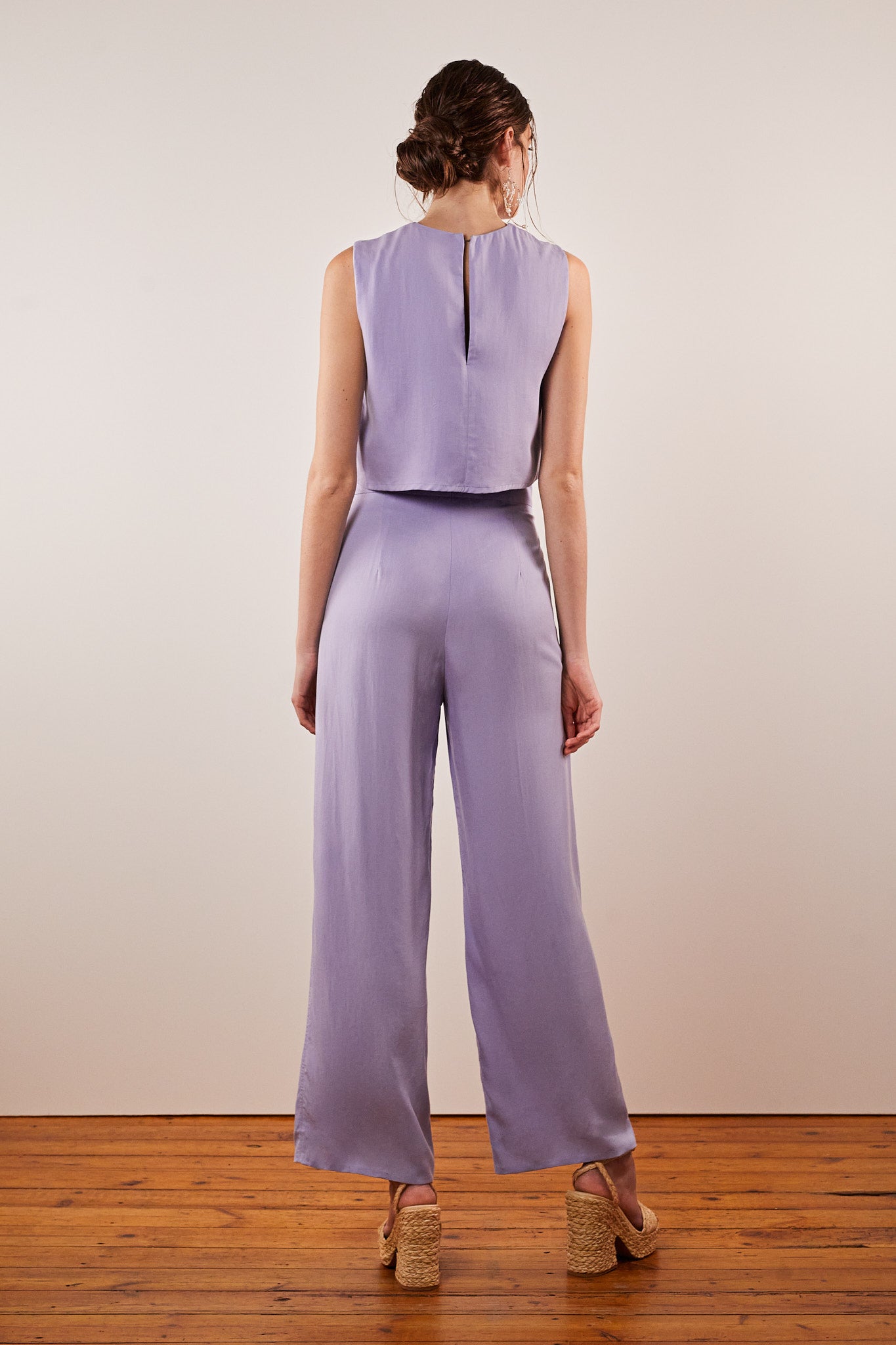 Alina_Klemm_Taillenhose_lavender_back Lila Hamburg