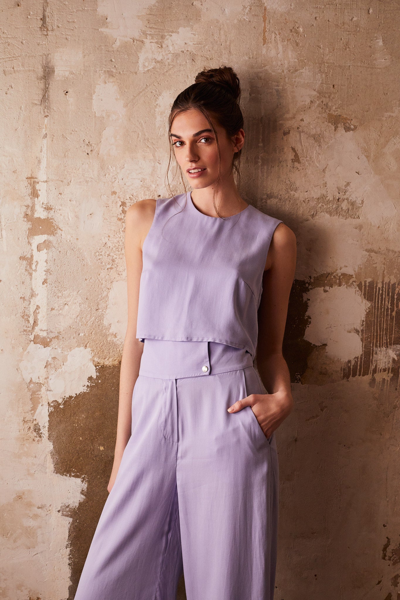 Alina_Klemm_Taillenhose_lavender_front_mood
