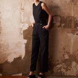 Taillenhose mit Croptop in schwarz