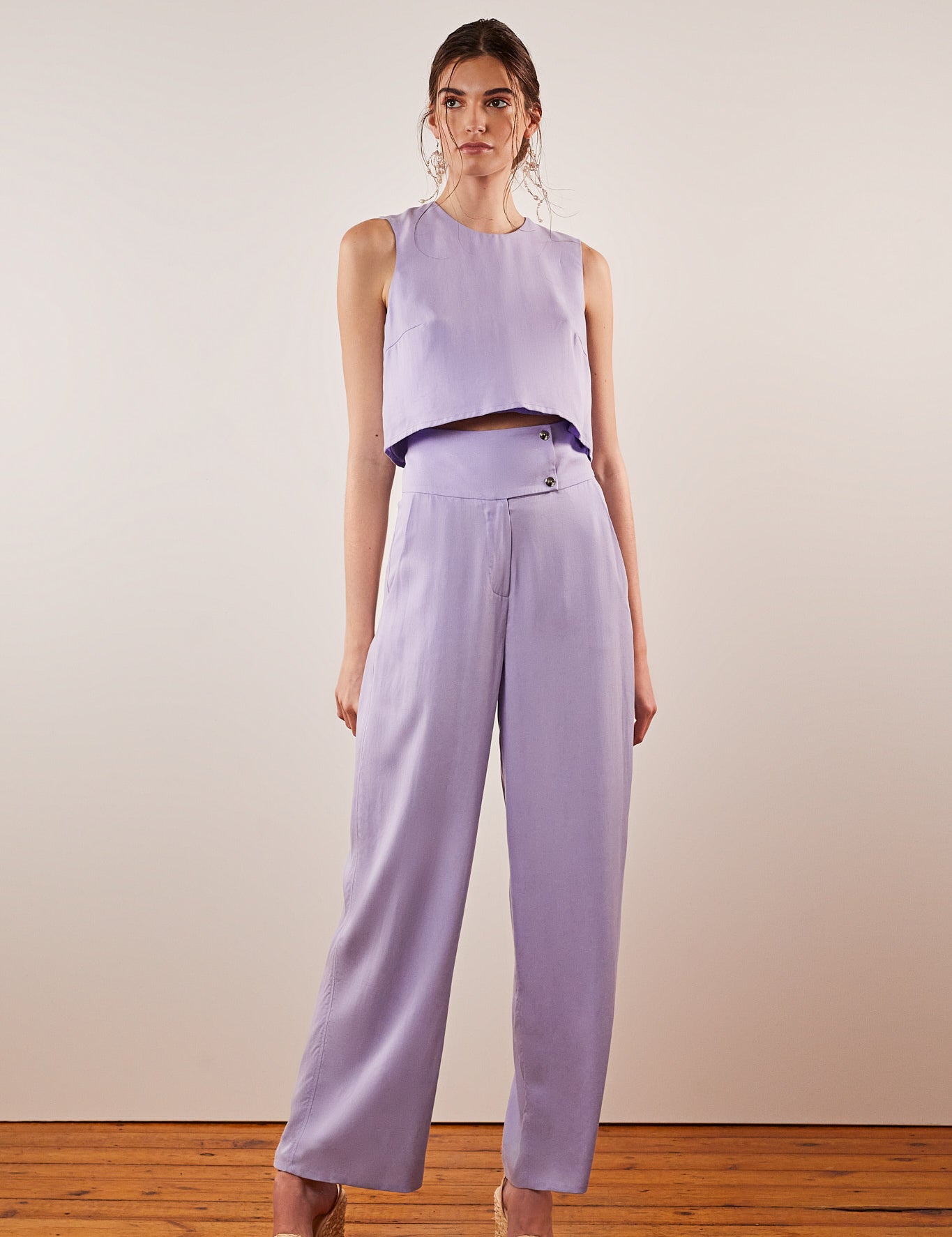 Taillenhose-lavender-front Alina Klemm Hamburg Modedesigner lila