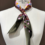 Halstuch Knoten gruen bunt kariert