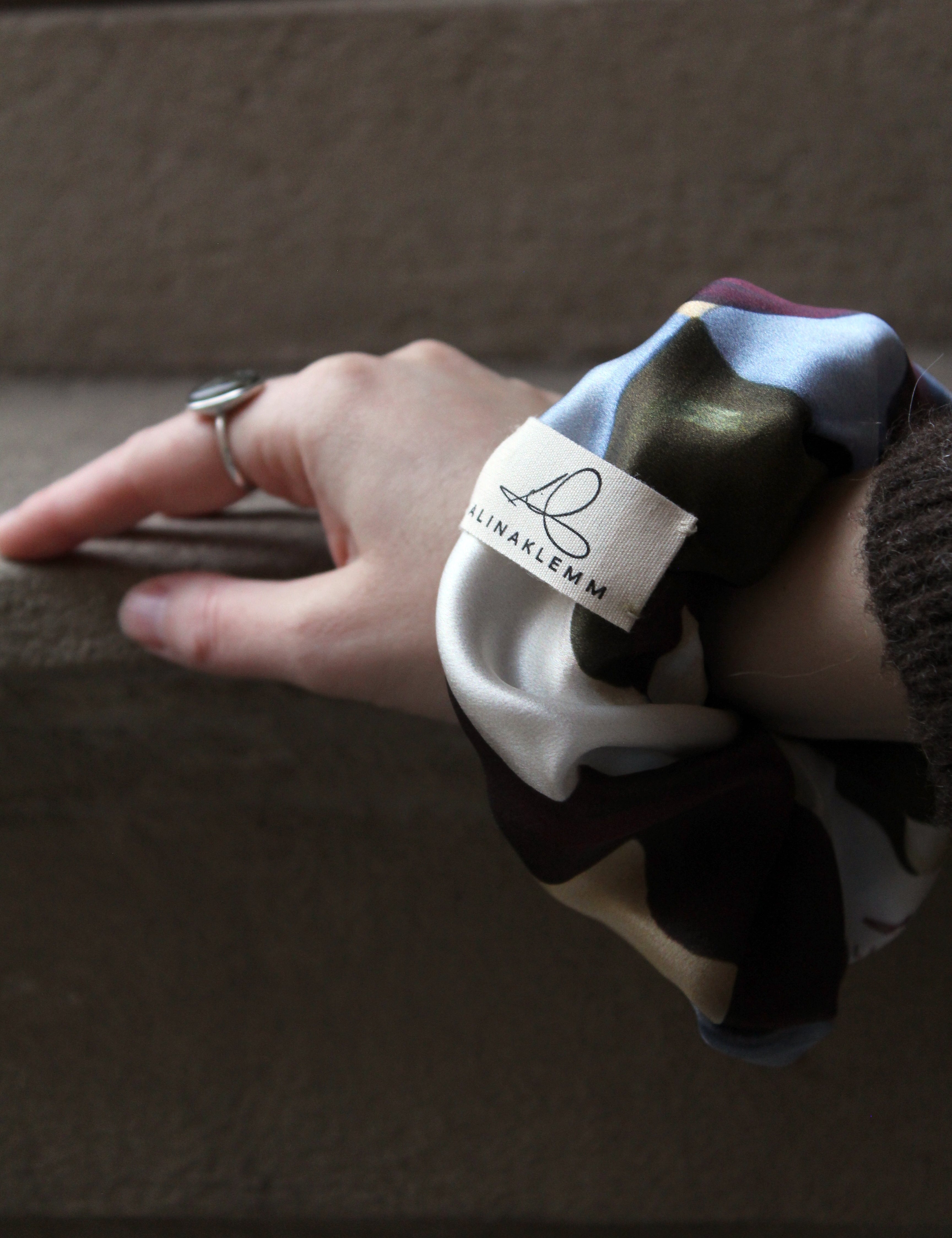 Seiden Scrunchie grün blau dunkelrot