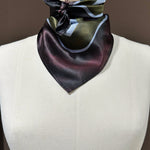 Seiden Tücher Tragevariante dunkelrot braun blau gemustert