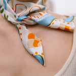 Seidenschal creme weiß blau orange von Alina Klemm