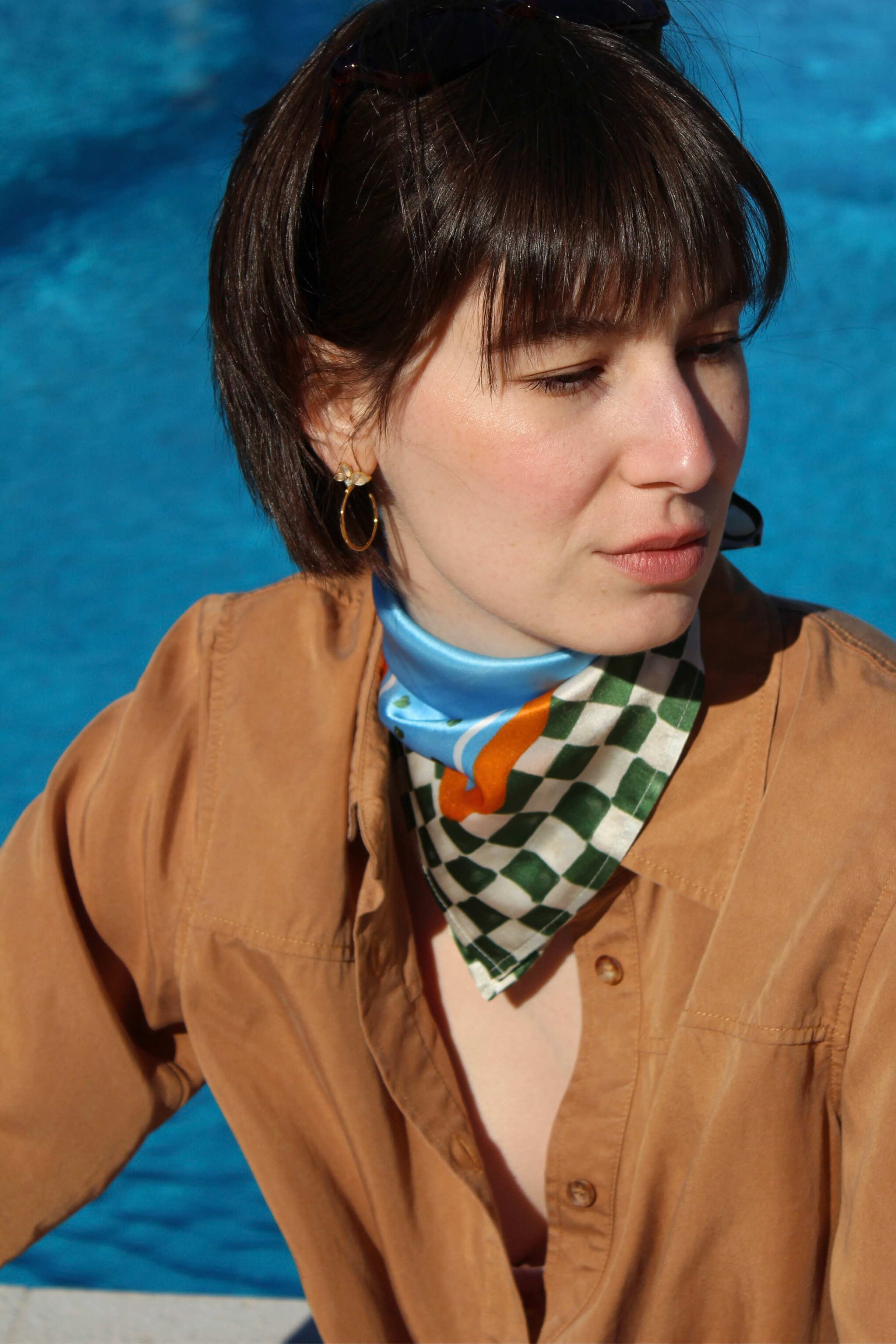 Seidentuch blau orange gruen gemustert 