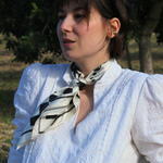 Seidentuch schwarz beige Tragevariante