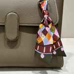 Taschenanhaenger bunt aus Seide