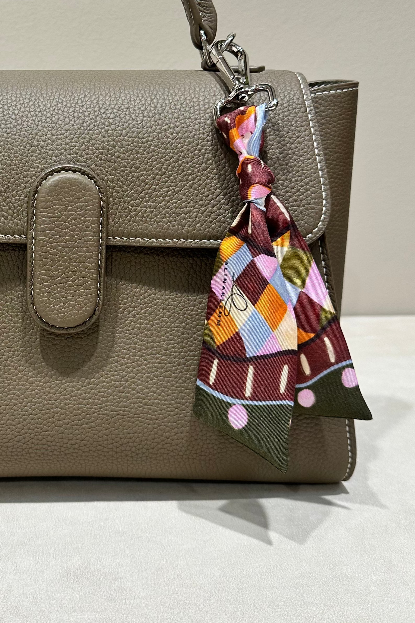 Taschenanhaenger bunt aus Seide
