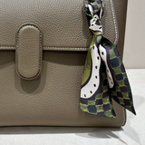 Tragevariante Taschenanhaenger gruen
