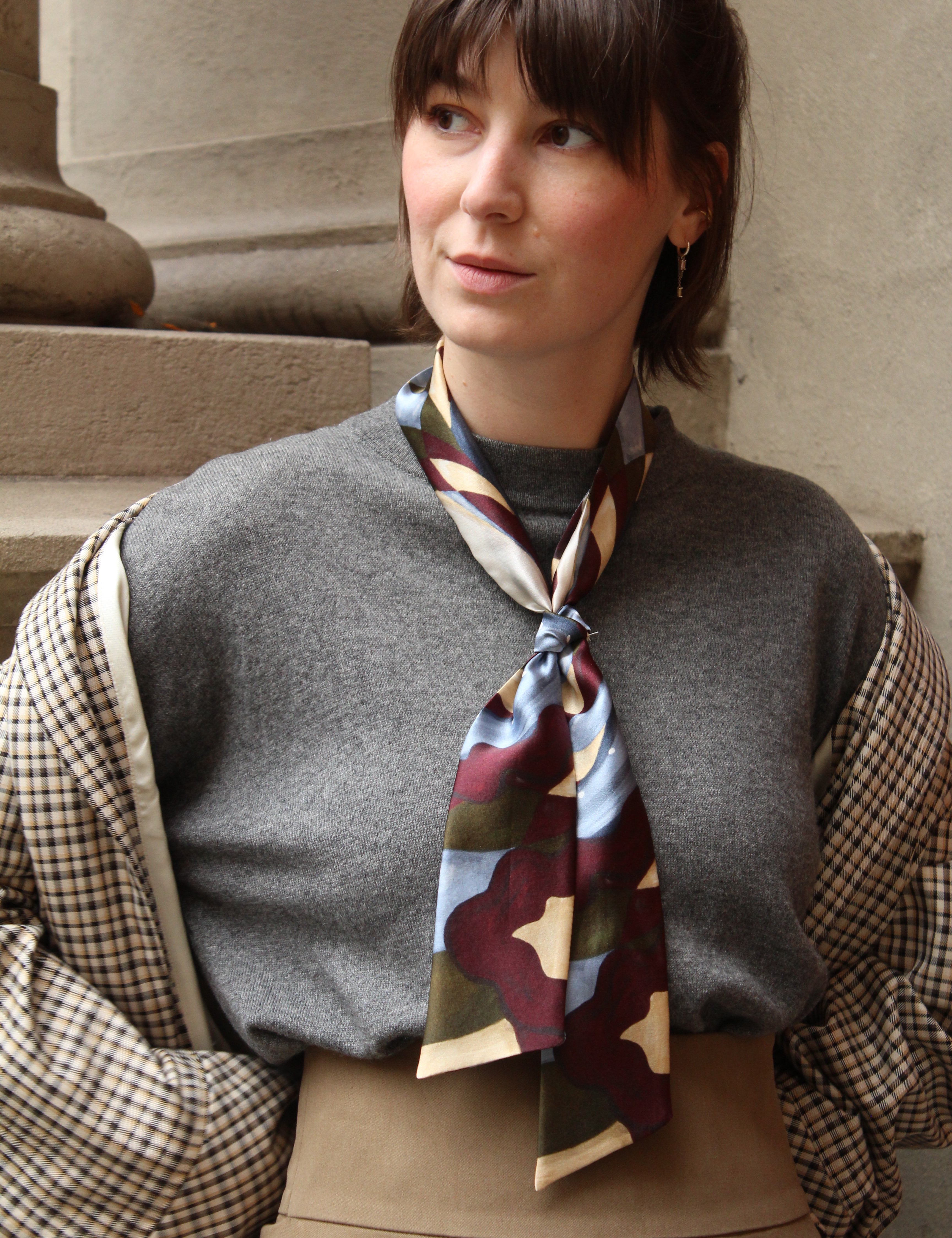 seidenschal weinrot grün blau gemustert von Alina Klemm