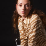 Hemdbluse mit animal print in beige